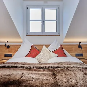 Schneider Hotel