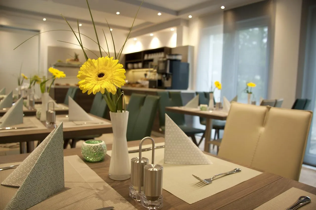 Hotel Am Moosrain Garni Eitting